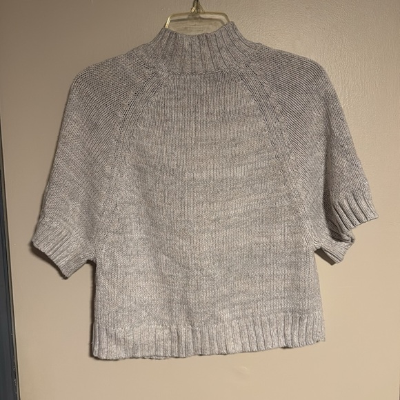 Old Navy Short Sleeve Toggle Button Cardigan, Size: XS, Color: Oatmeal - Picture 2 of 4